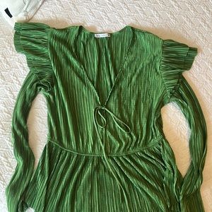 Pretty green Zara pleated blouse!